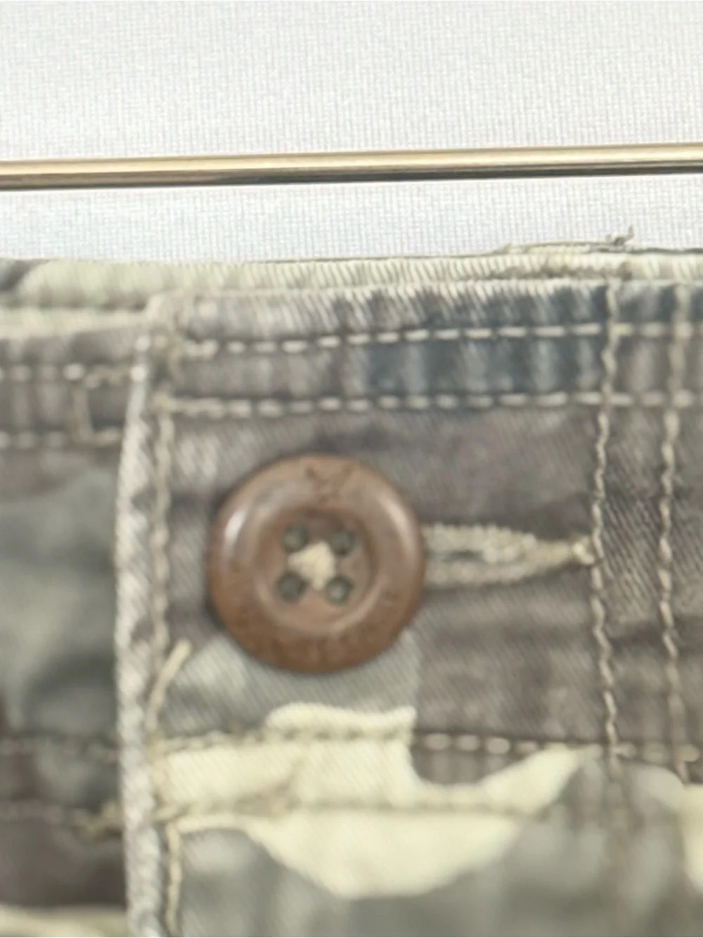 American Eagle Outfitters Beige and Olive Long Cargo Shorts Y2K Baggy 23” 40w - Picture 10 of 10